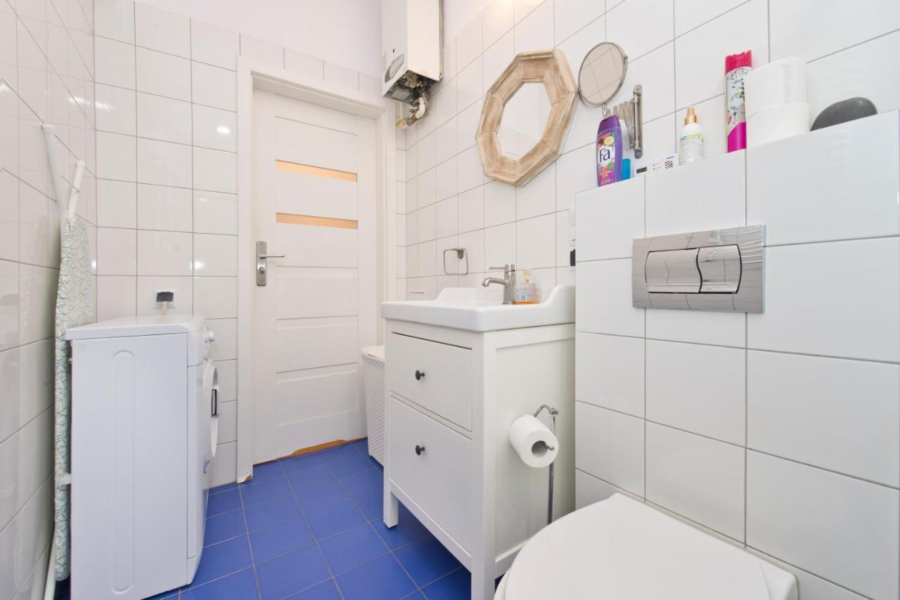 Kawalerka Refektarska Krr Apartman Gdańsk Kültér fotó