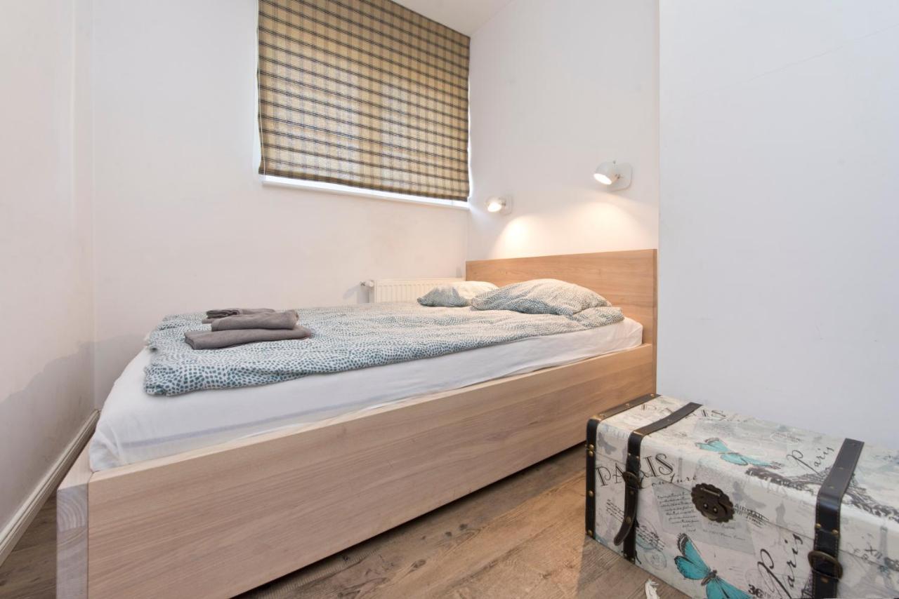 Kawalerka Refektarska Krr Apartman Gdańsk Kültér fotó