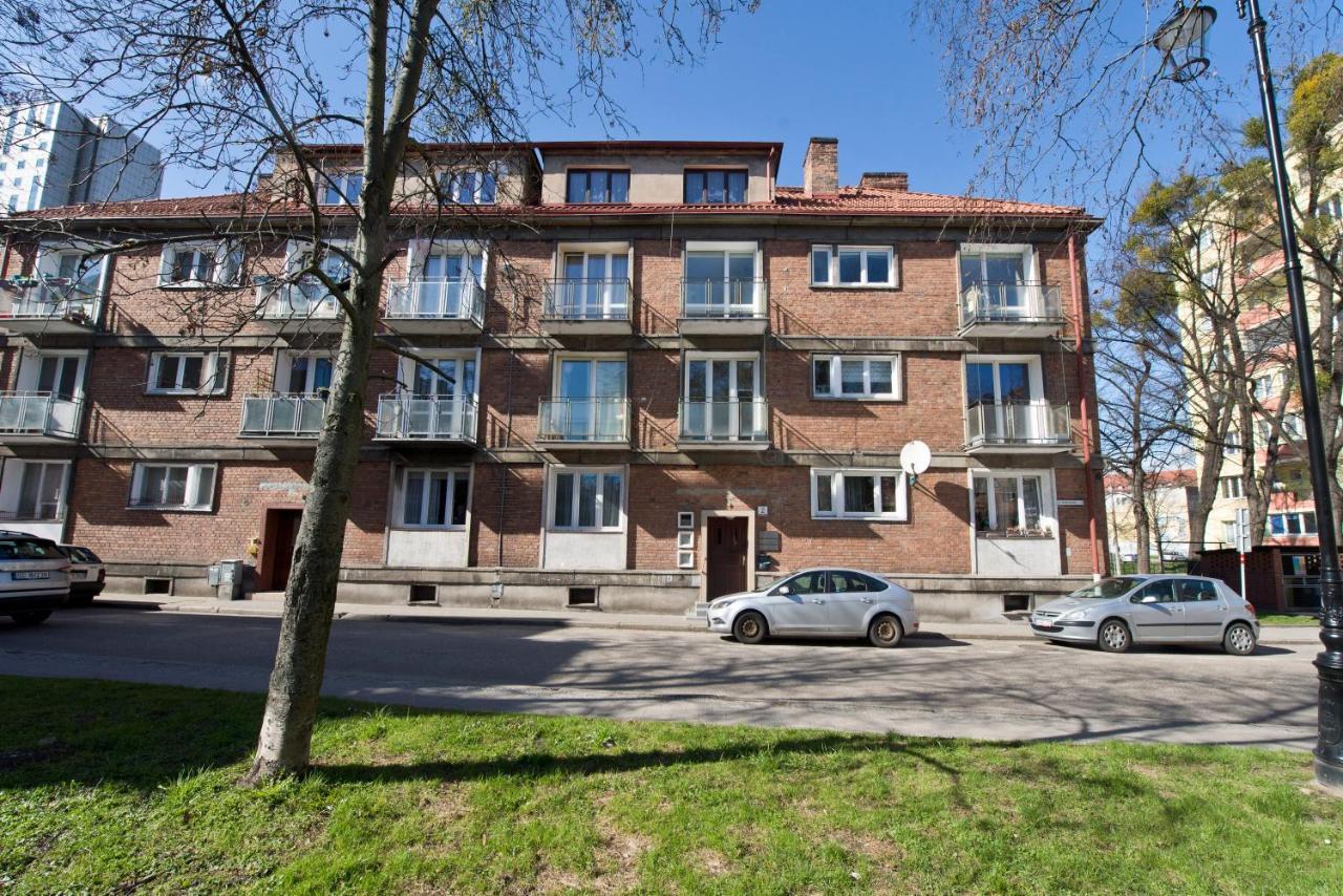 Kawalerka Refektarska Krr Apartman Gdańsk Kültér fotó