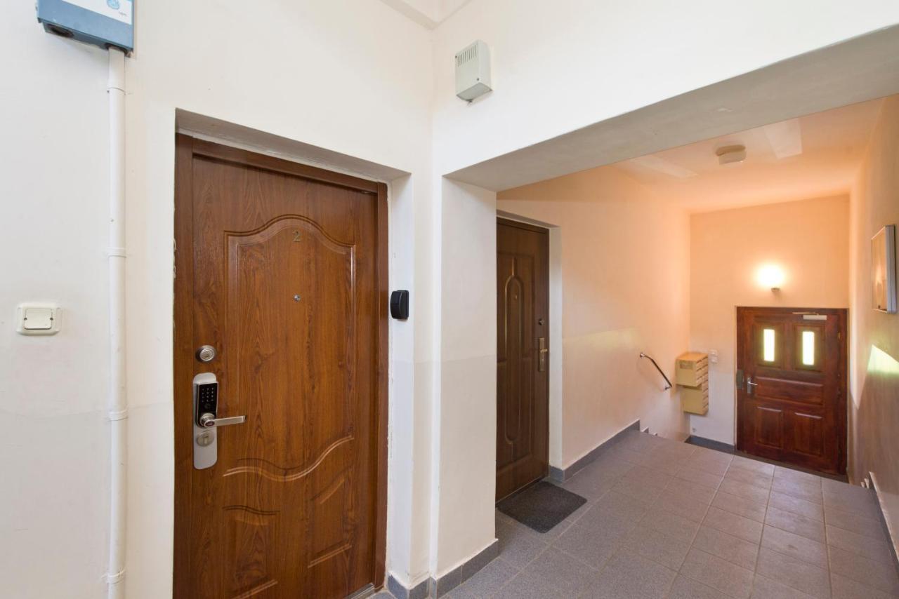 Kawalerka Refektarska Krr Apartman Gdańsk Kültér fotó
